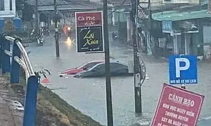 Bảo Lộc ngập sâu sau mưa lớn Bảo Lộc ngập sâu sau mưa lớn