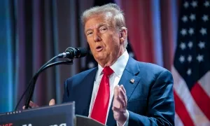 Nhóm ông Trump ký thỏa thuận chuyển giao quyền lực với Nhà Trắng Nhóm ông Trump ký thỏa thuận chuyển giao quyền lực với Nhà Trắng