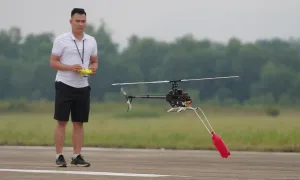 Người từ 18 tuổi mới được điều khiển drone, flycam