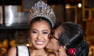 Miss Cosmo được chào đón khi trở về Indonesia