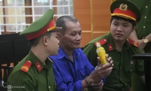 Mối thù 'mù quáng' của kẻ giết gia đình em họ Mối thù 'mù quáng' của kẻ giết gia đình em họ
