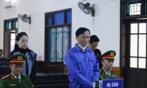 Cựu phóng viên hầu tòa vì bảo kê xe tải Cựu phóng viên hầu tòa vì bảo kê xe tải
