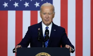 Ông Biden xóa nợ sinh viên cho hơn 55.000 người