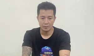 Cựu tuyển thủ Lê Sỹ Mạnh bị bắt Cựu tuyển thủ Lê Sỹ Mạnh bị bắt