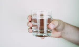 Lượng nước nên uống mỗi ngày để duy trì sức khỏe Lượng nước nên uống mỗi ngày để duy trì sức khỏe
