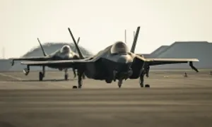 Vụ suýt trúng tên lửa Houthi gây hoài nghi về tiêm kích F-35 Mỹ Vụ suýt trúng tên lửa Houthi gây hoài nghi về tiêm kích F-35 Mỹ
