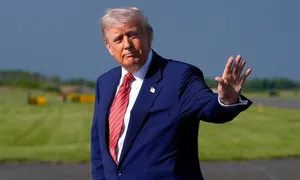 Ông Trump nêu lý do chặn Harvard tuyển sinh viên quốc tế Ông Trump nêu lý do chặn Harvard tuyển sinh viên quốc tế