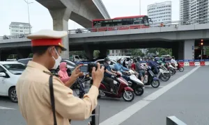 CSGT Hà Nội ghi hình phạt nguội xe máy trên 8 tuyến đường