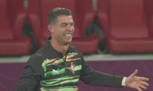 Ronaldo khóc nức nở trong ngày Bồ Đào Nha vô địch Nations League Ronaldo khóc nức nở trong ngày Bồ Đào Nha vô địch Nations League