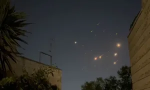 Israel không kích trụ sở Bộ Quốc phòng Iran