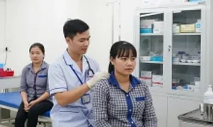 Công nhân quê tôi e ngại nói về sức khỏe sinh sản Công nhân quê tôi e ngại nói về sức khỏe sinh sản